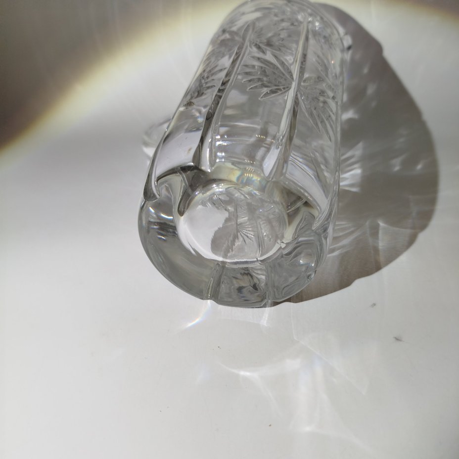 Кувшин с цветочным декором