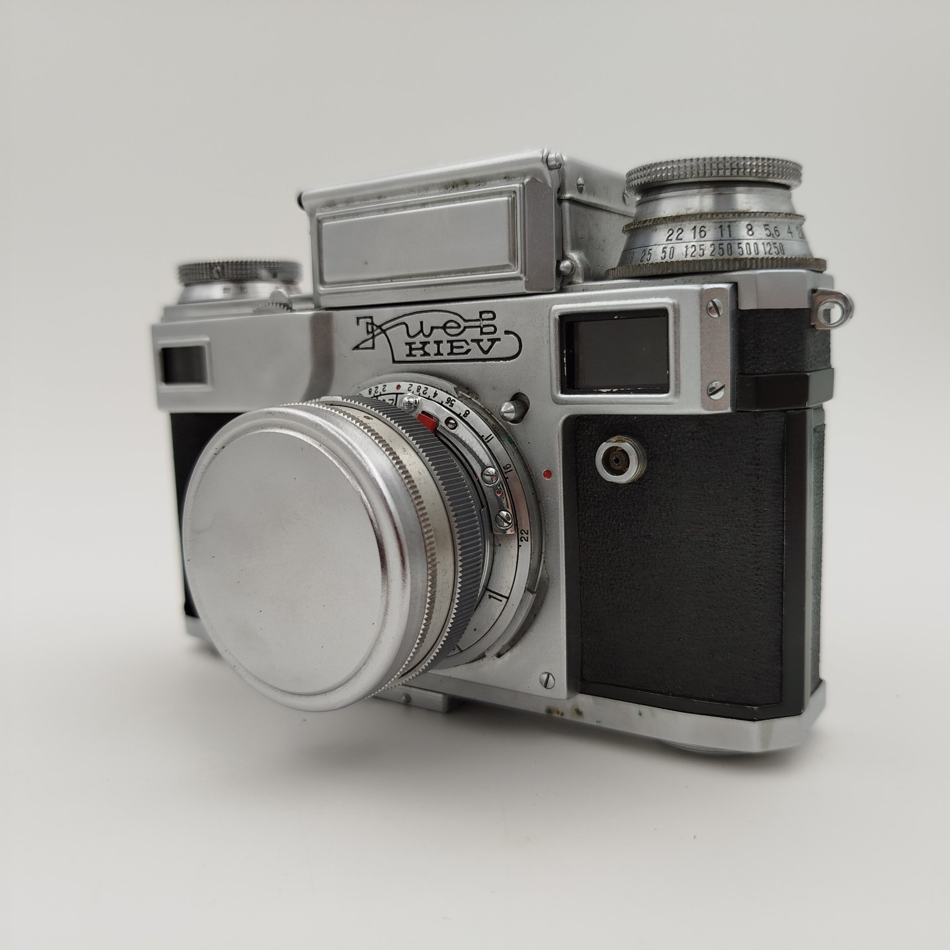 Фотоаппарат "Киев-4" с объективом "Юпитер-8", металл, стекло, кожа, полимерный материал, Киевский завод «Арсенал»