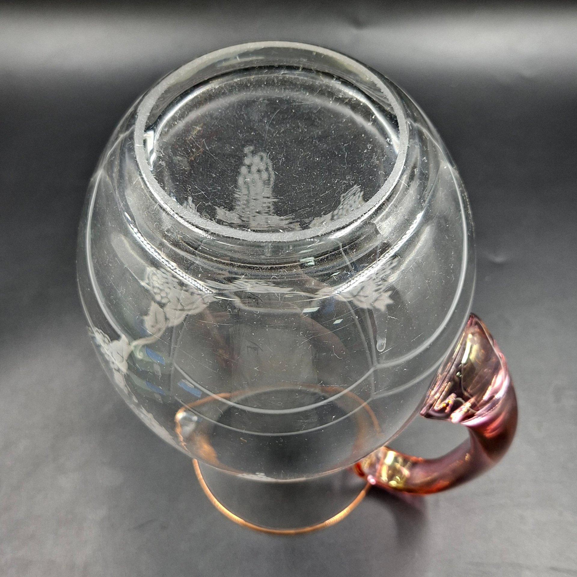 Кувшин "Лоза", фирма "Rona", стекло, люстр, золочение, Словакия, 2010-2025 гг.