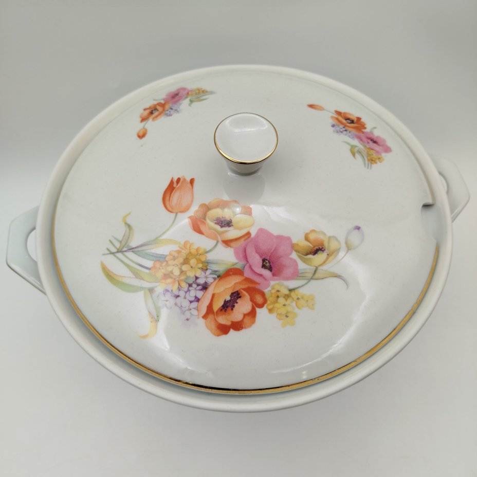 Супница трапецевидной формы с цветочным декором, фарфор, деколь, золочение, Chodziez, Польша, 1964-1990 гг.