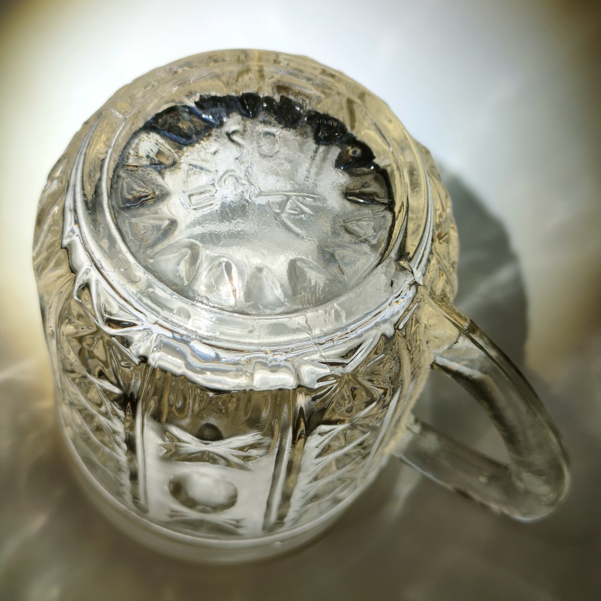 Набор из 5-ти небольших кружек желтого оттенка с рельефным декором, стекло, пресс, Дятьковский хрустальный завод, СССР, 1970-1990 гг.