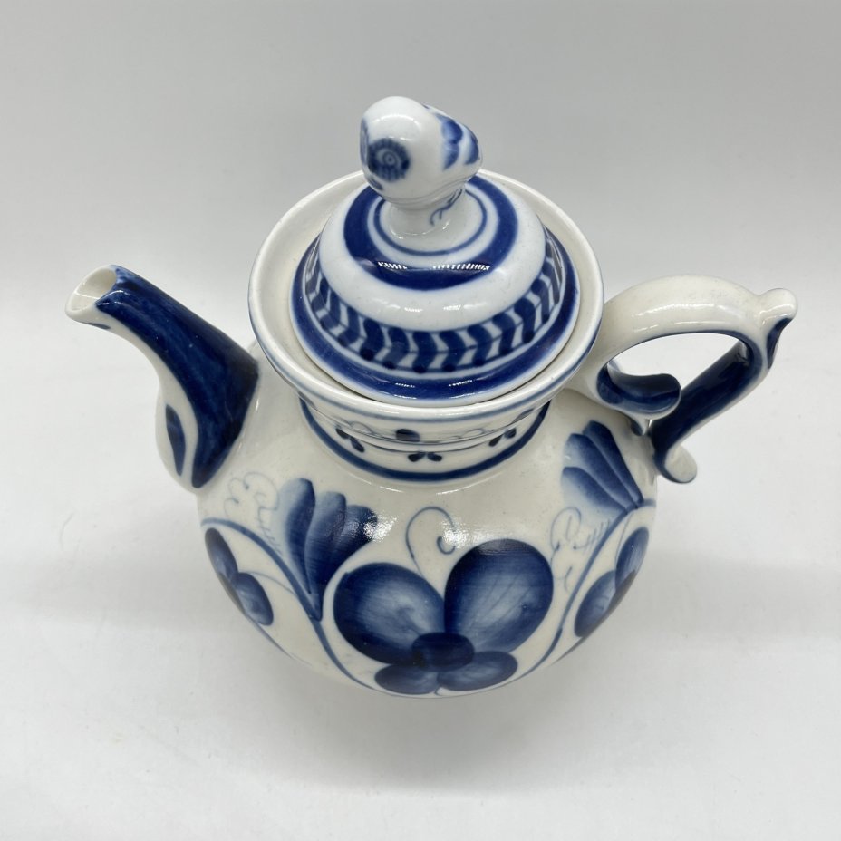 Чайник заварочный с расписным цветочным декором (крышка в подборе), фарфор, роспись, Объединение «Гжель», СССР, 1972-1986 гг., Объединение «Гжель»