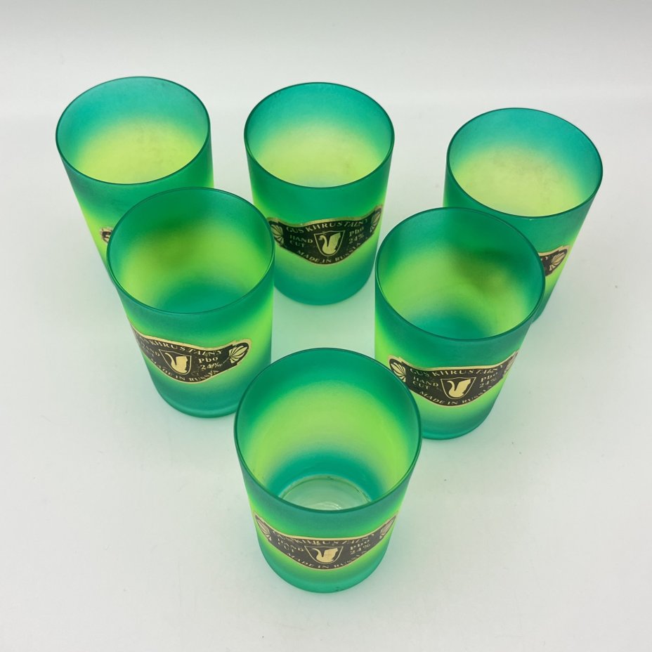 Набор стопок зеленого цвета, стекло, матовое, Гусевской хрустальный завод (Гусь-Хрустальный), Российская Федерация, 1990-2010 гг.