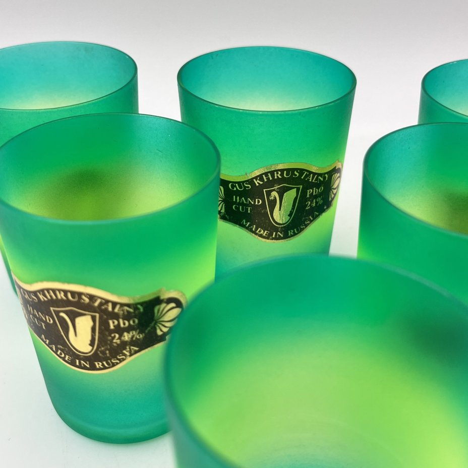 Набор стопок зеленого цвета, стекло, матовое, Гусевской хрустальный завод (Гусь-Хрустальный), Российская Федерация, 1990-2010 гг.