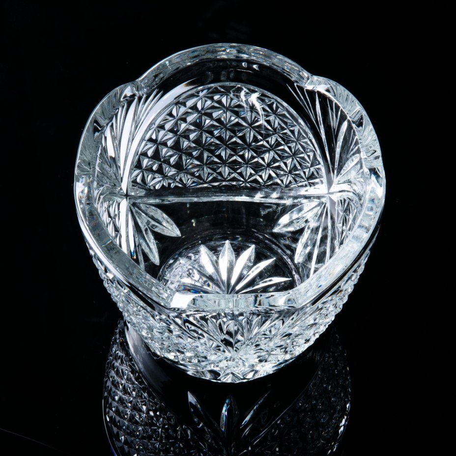 Ваза с рельефным декором, хрусталь, алмазная грань, СССР, 1970-1990 гг.