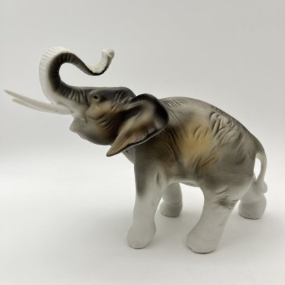 Статуэтка "Слон", фарфор, роспись, Royal Dux, Чехословакия, 1930-1945 гг.