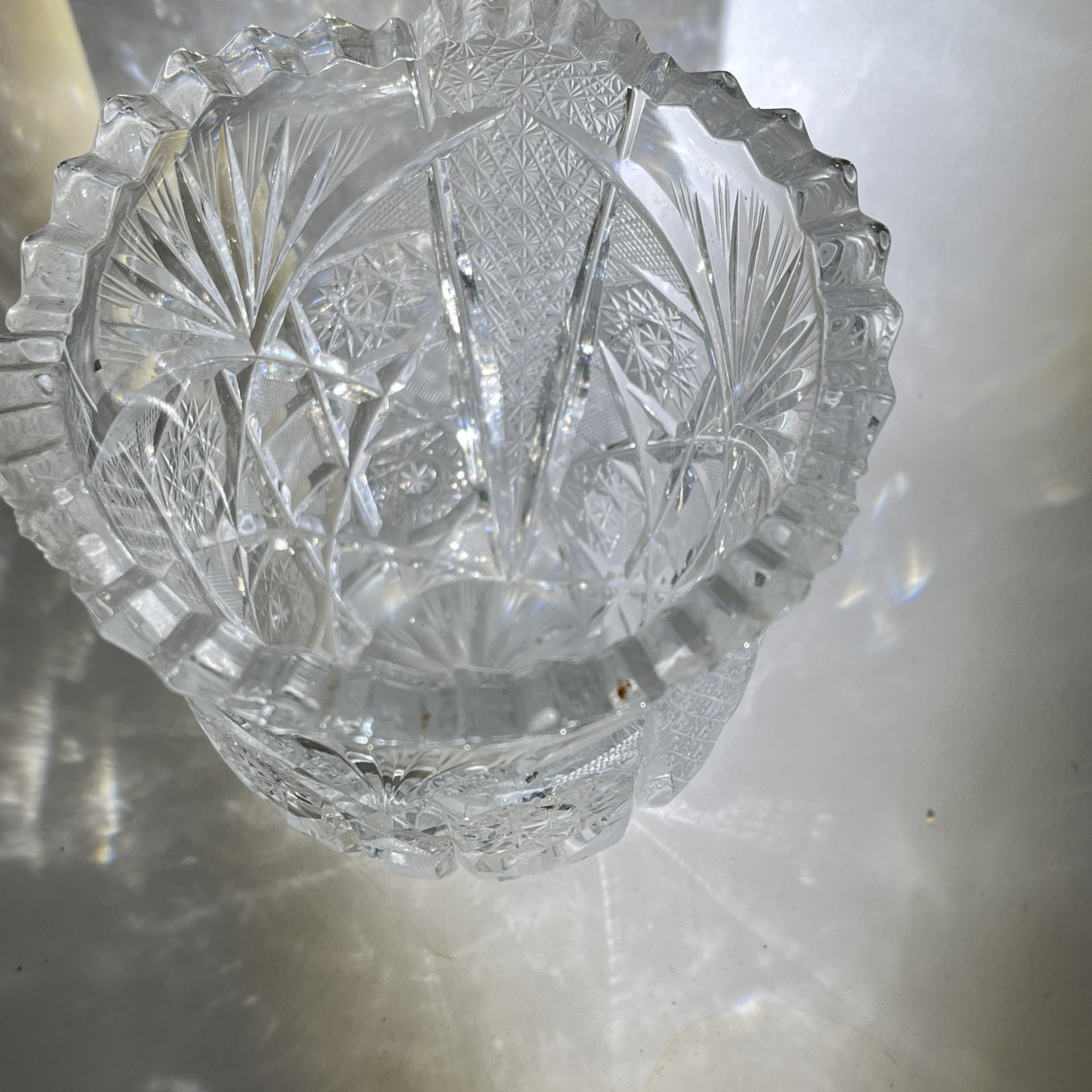 Вазочка для небольшого букета с резным геометрическим декором, хрусталь, алмазная грань, СССР, 1970-1990 гг.