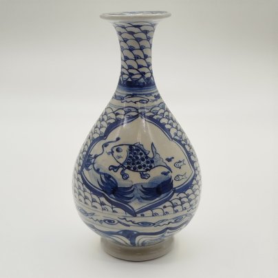 Ваза, украшенная изображением рыбки и птицы, фарфор, роспись, Китай, 1950-1980 гг.