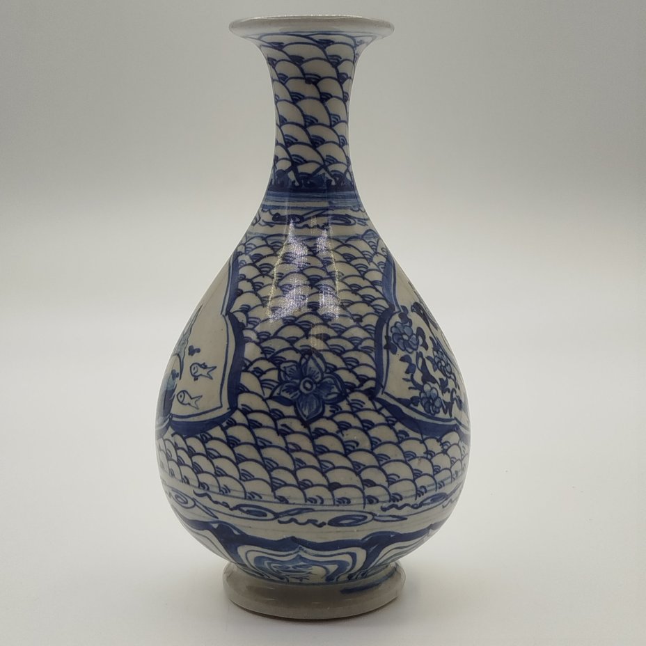 Ваза, украшенная изображением рыбки и птицы, фарфор, роспись, Китай, 1950-1980 гг.