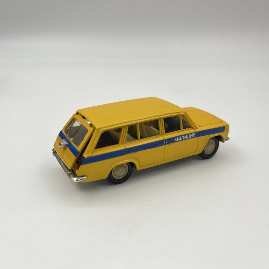 Модель автомобиля "ВАЗ-2102" (Милиция), авторская модель