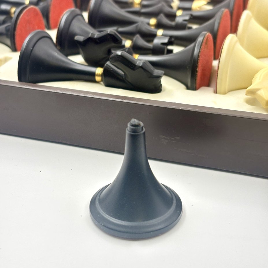 Шахматы в оригинальной упаковке, Минское Производственное объединение пластмассовых изделий