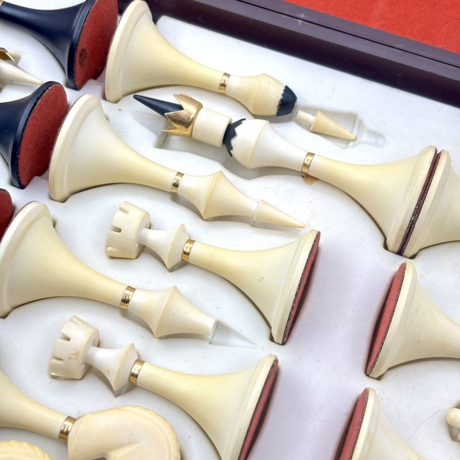 Шахматы в оригинальной упаковке, Минское Производственное объединение пластмассовых изделий