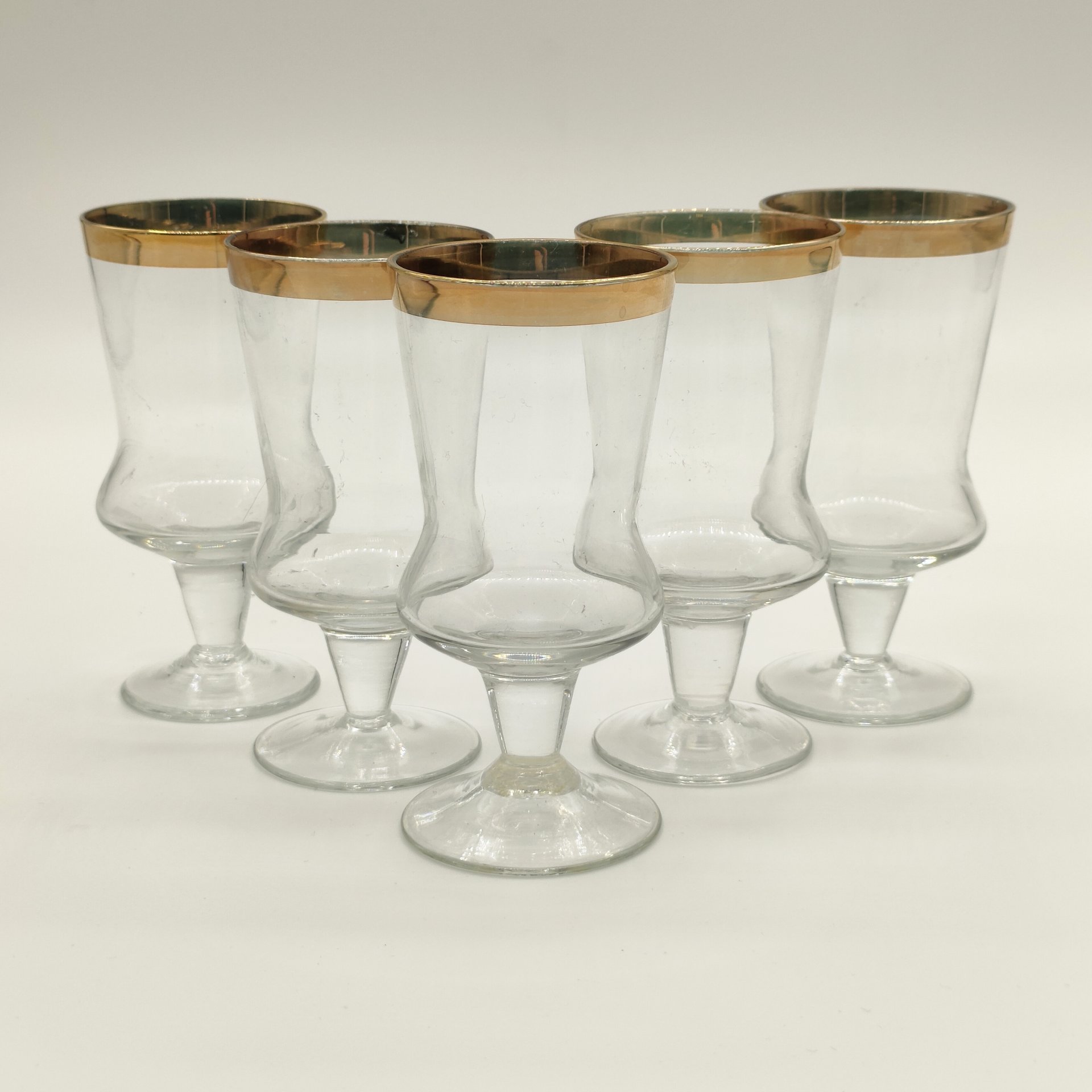 Набор из 5-ти рюмок (фужеров) с декором в виде золотой ленты, стекло, золочение, СССР, 1970-1990 гг.