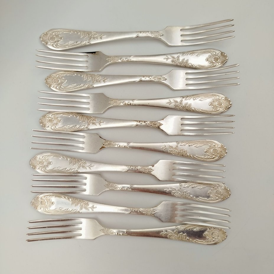 Набор из десяти десертных вилок с растительным декором