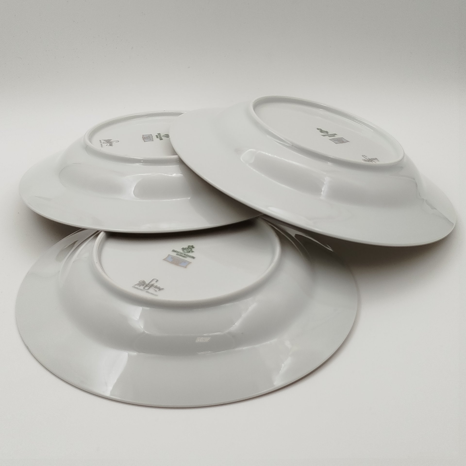 Набор глубоких (суповых) тарелок с растительным декором на 6 персон, серия "Charleroi-Bruxelles", фарфор, золочение, Tirschenreuth, Германия, 1969-1990 гг.