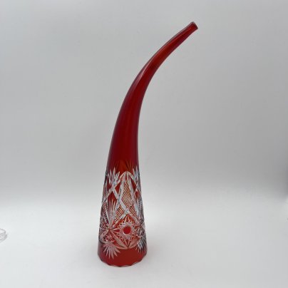 Кубок для вина ("Рог изобилия"), украшенный рельефным резным декором, хрусталь, алмазная грань, Гусевской хрустальный завод (Гусь-Хрустальный), СССР, 1970-1990 гг.