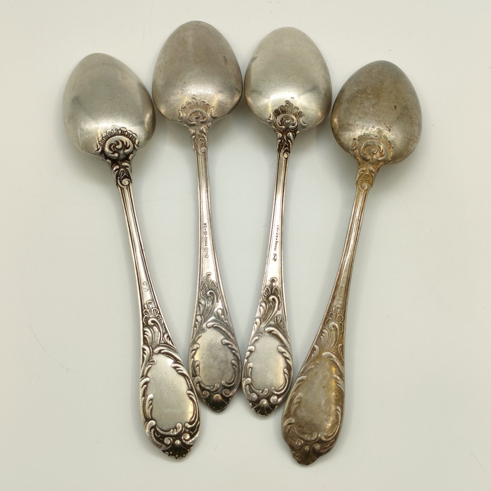 Набор из 4-х десертных ложек с растительным декором (в подборе), мНЦ (медь-никель-цинк), Вольнянский завод столовых приборов им. Шевченко (ЗiШ, ЗиШ), СССР, 1960-1990 гг.