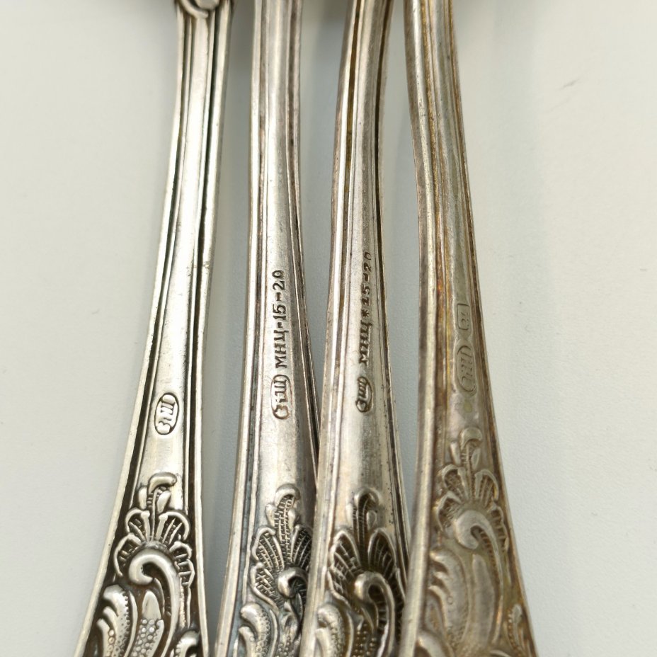 Набор из 4-х десертных ложек с растительным декором (в подборе), мНЦ (медь-никель-цинк), Вольнянский завод столовых приборов им. Шевченко (ЗiШ, ЗиШ), СССР, 1960-1990 гг.