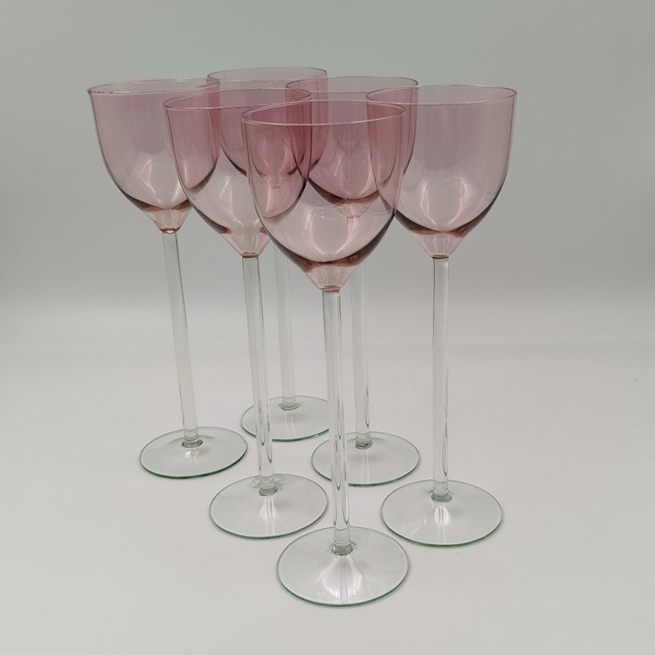 Набор бокалов розового цвета на тонкой ножке на 6 персон, стекло, люстр, Калининский стекольный завод «Тверис», СССР, 1970-1990 гг.