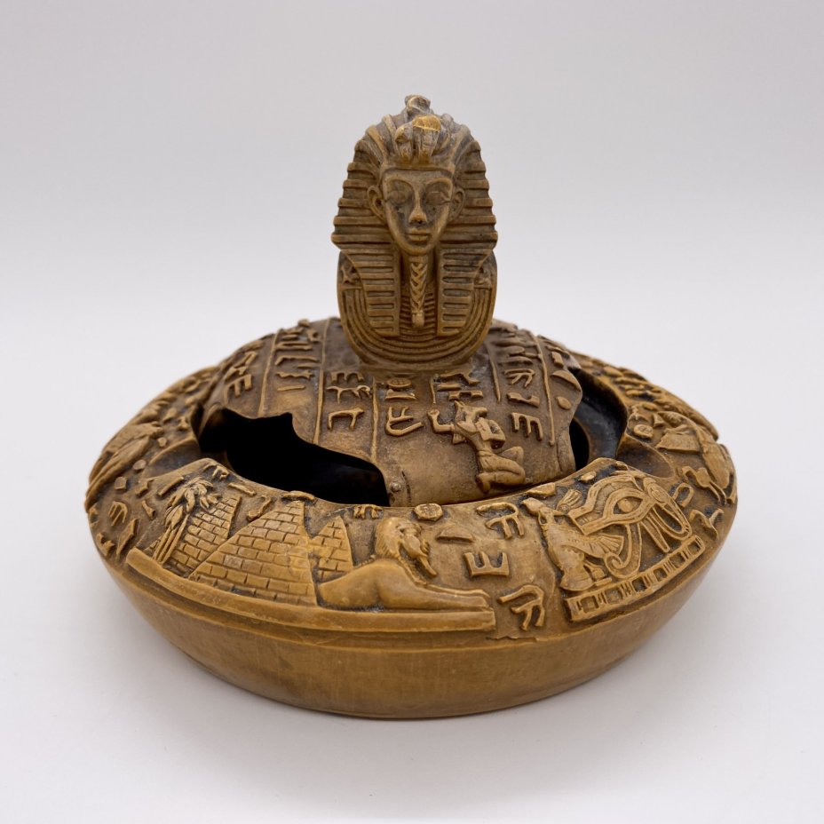 Пепельница "Фараон", пластик, Египет, 1990-2000 гг.