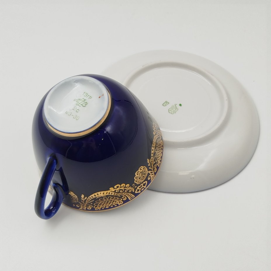 Пара чайная "Золотой фриз", фарфор, крытье кобальтом, Ленинградский фарфоровый завод (ЛФЗ), СССР, 1960-1970 гг.