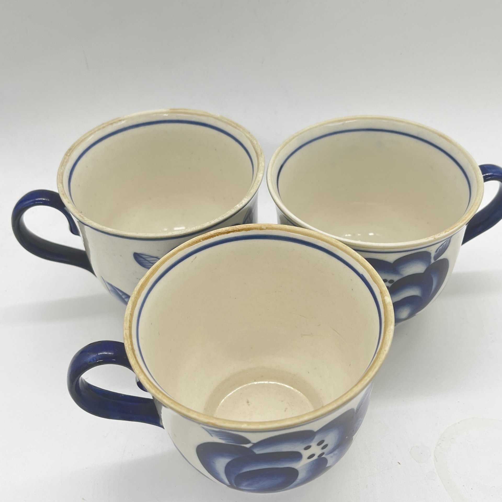 Набор из 3 чашек с расписным растительным декором, фарфор, роспись, Объединение «Гжель», СССР, 1972-1985 гг.