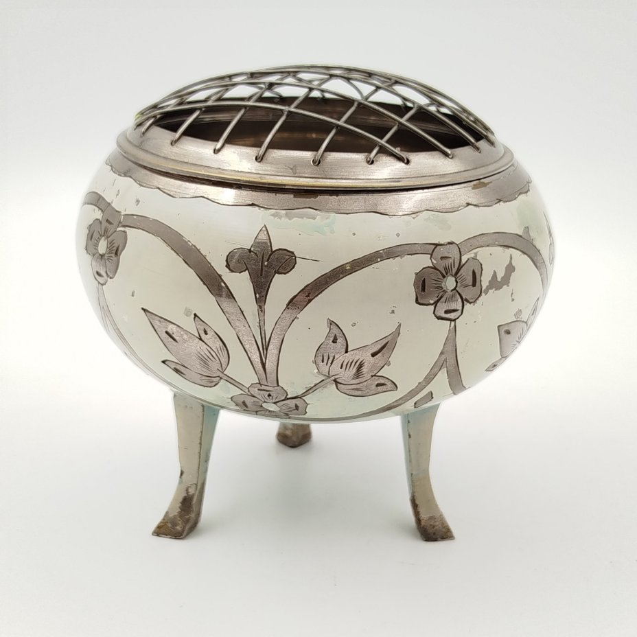 Ваза-ароматница для благовоний с растительным декором, металл, гравировка, крашение, Индия, 1970-1990 гг.