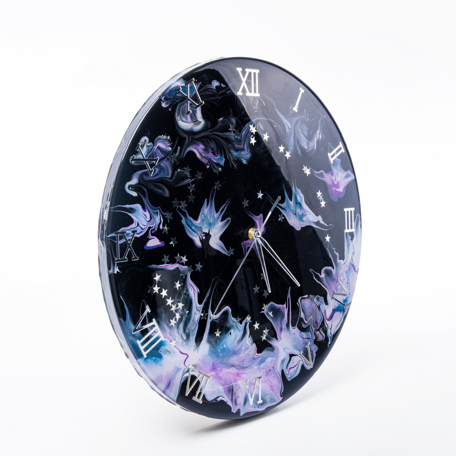 Часы настенные "Летняя ночь", авторская ручная работа в технике Resin Art, Глянцевое 3D покрытие, натуральный камень, металл, Россия, 2021 г.