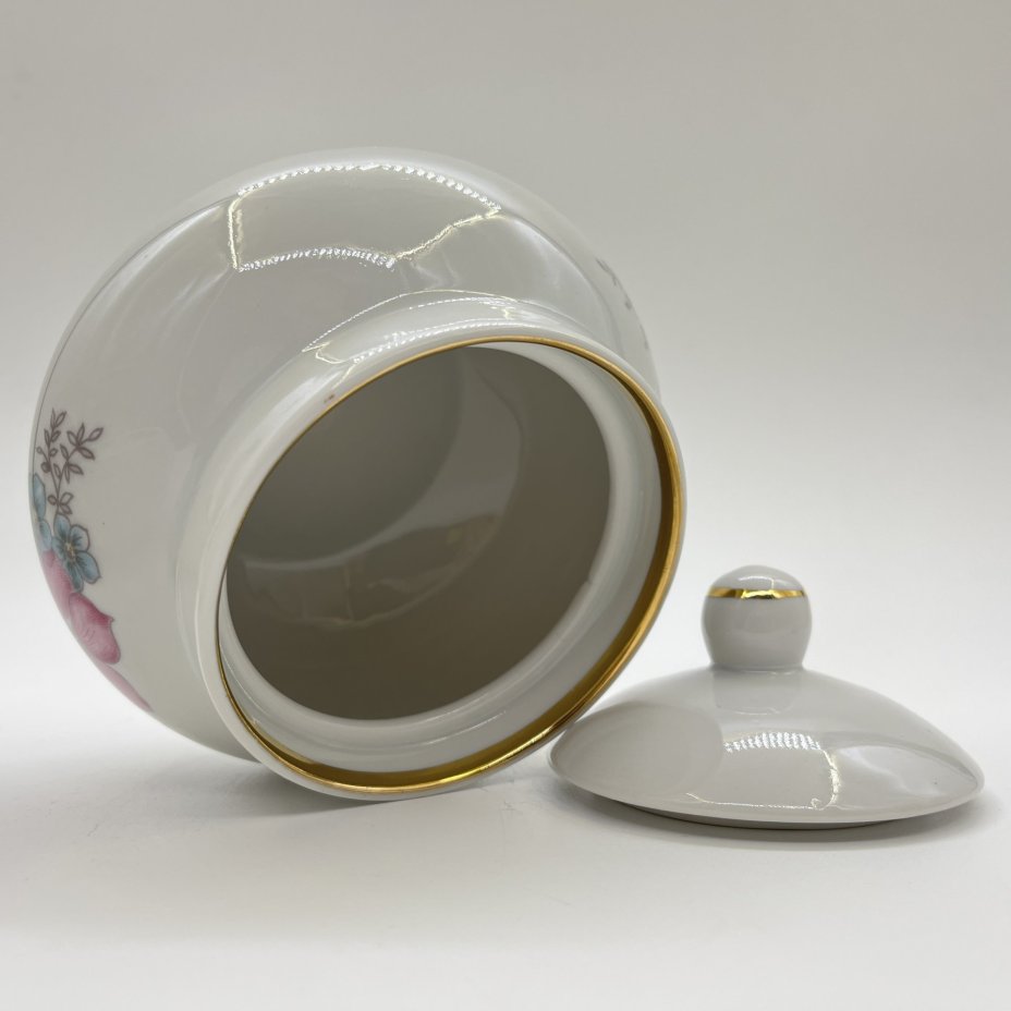 Набор посуды, состоящий из 3-х чайных чашек и сахарницы, фарфор, деколь, золочение, Дулевский фарфоровый завод (Дулёво), СССР, 1980-1991 гг.