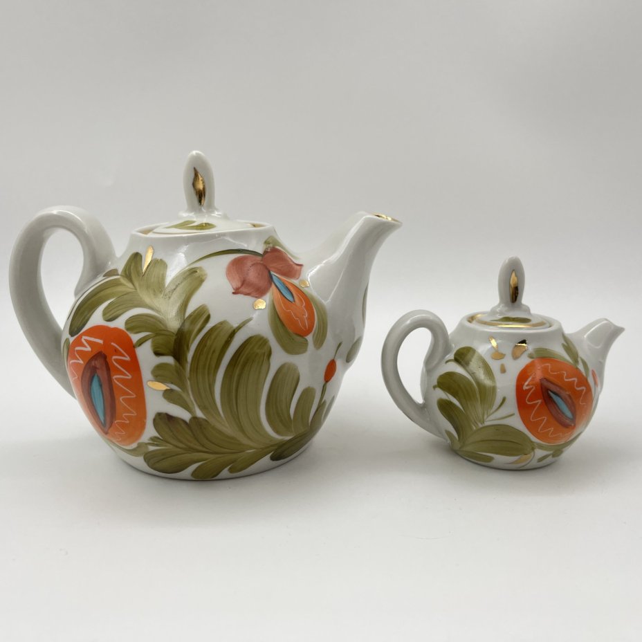 Набор из трёх чайников "Петушок", фарфор, роспись, золочение, Городницкий фарфоровый завод, СССР, 1970-1991 гг.