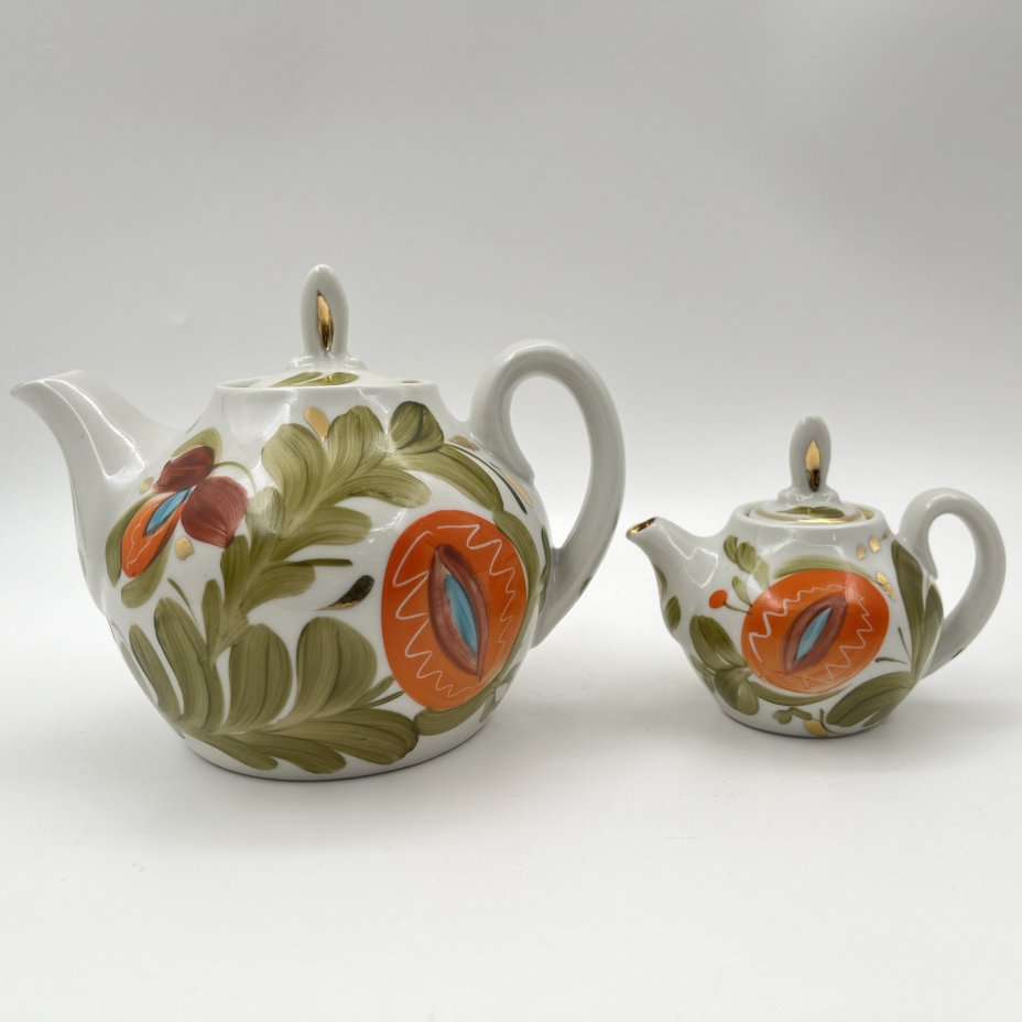 Набор из трёх чайников "Петушок", фарфор, роспись, золочение, Городницкий фарфоровый завод, СССР, 1970-1991 гг.