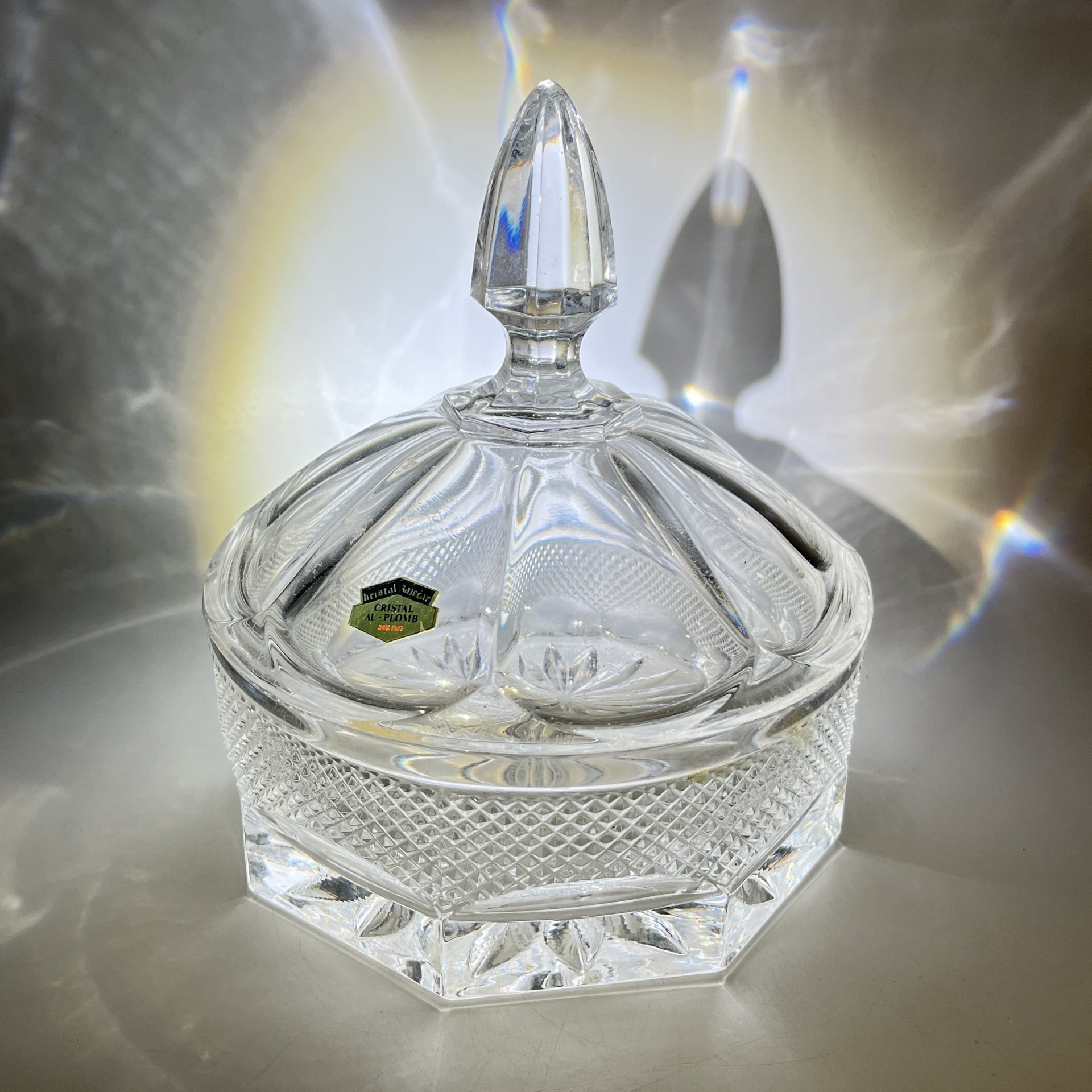 Бонбоньерка (ваза для десерта) круглой формы с геометрическим декором, хрусталь, Kristal Zajecar, Югославия, 1980-2000 гг.