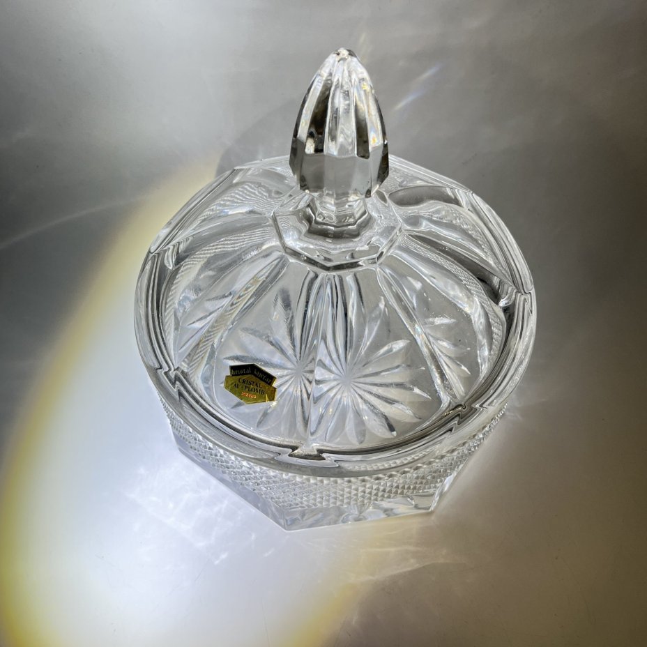 Бонбоньерка (ваза для десерта) круглой формы с геометрическим декором, хрусталь, Kristal Zajecar, Югославия, 1980-2000 гг.