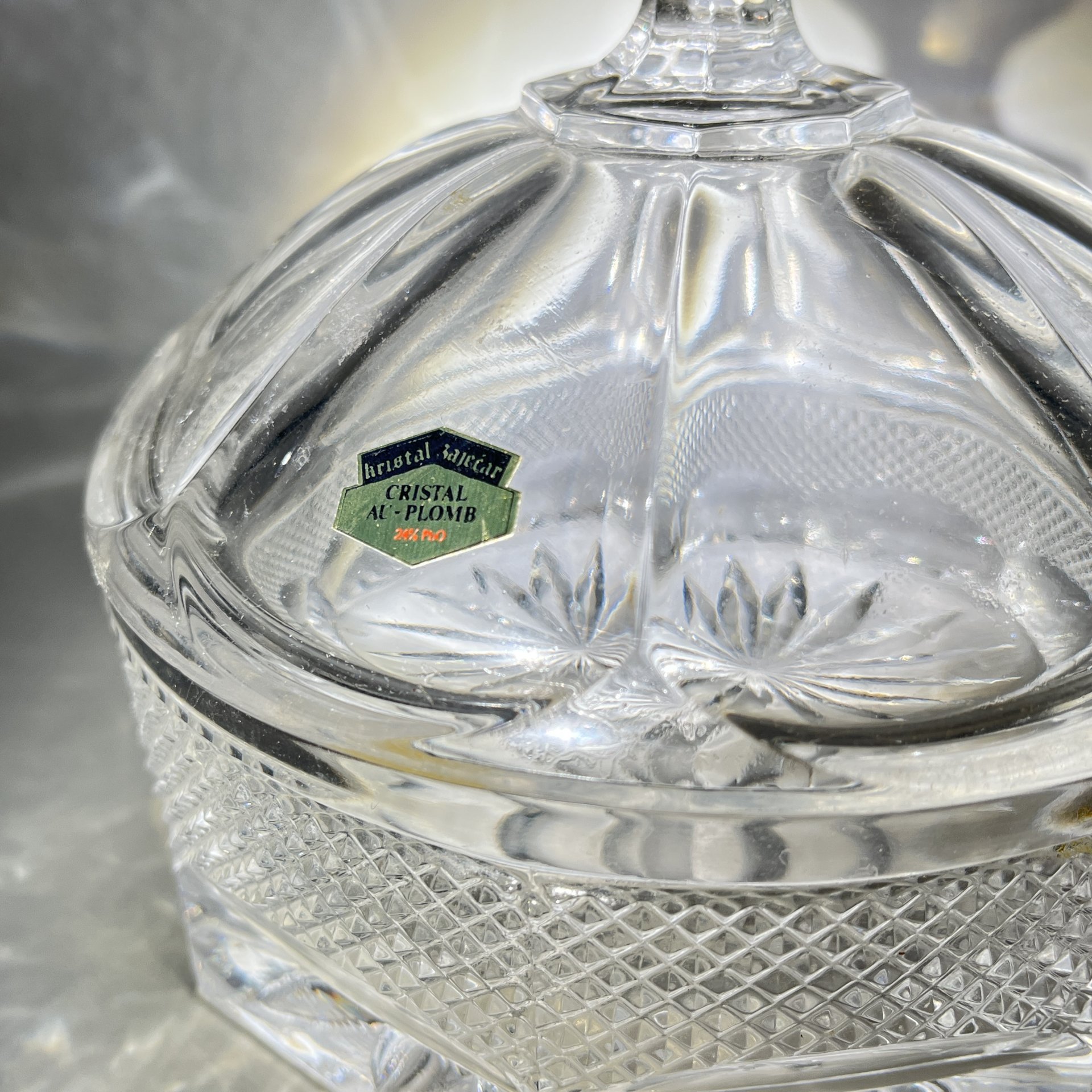 Бонбоньерка (ваза для десерта) круглой формы с геометрическим декором, хрусталь, Kristal Zajecar, Югославия, 1980-2000 гг.