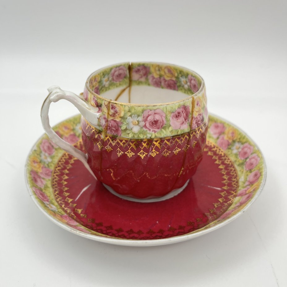 Пара чайная с цветочным декором, фарфор, деколь, крытье, золочение, Фарфоровая фабрика Гарднера, Российская империя, 1892-1917 гг.