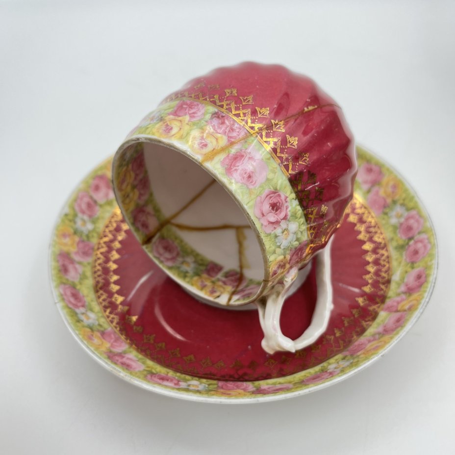 Пара чайная с цветочным декором, фарфор, деколь, крытье, золочение, Фарфоровая фабрика Гарднера, Российская империя, 1892-1917 гг.