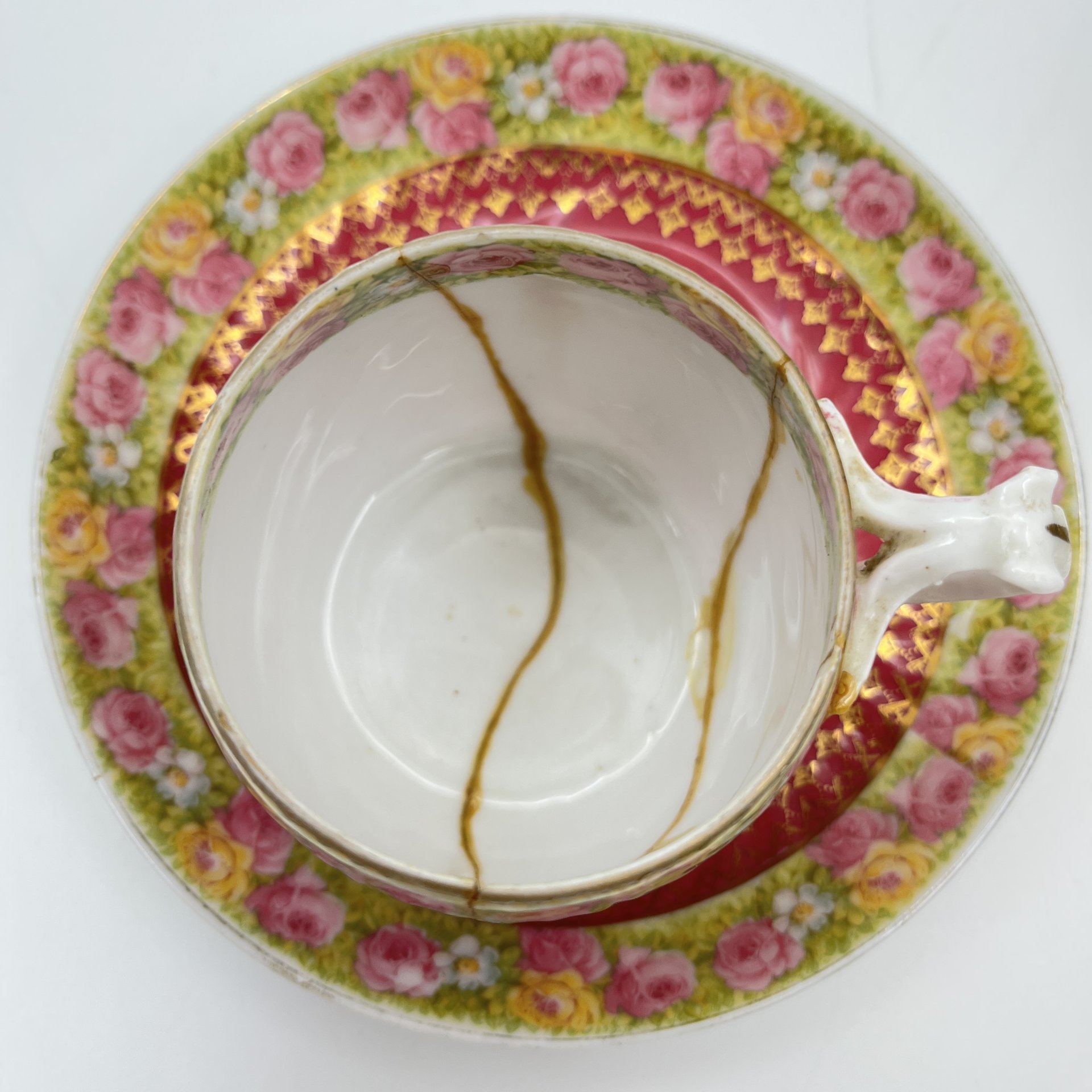 Пара чайная с цветочным декором, фарфор, деколь, крытье, золочение, Фарфоровая фабрика Гарднера, Российская империя, 1892-1917 гг.