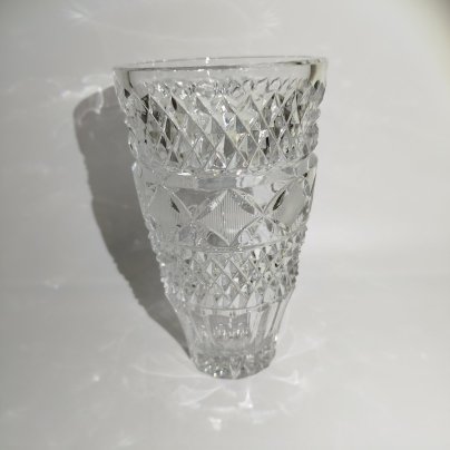 Ваза "Русские былины" с рельефным геометрическим декором, Саратовский завод технической стекла, хрусталь, алмазная грань, матовая насечка, Саратовстройстекло, СССР, 1970-1990 гг.