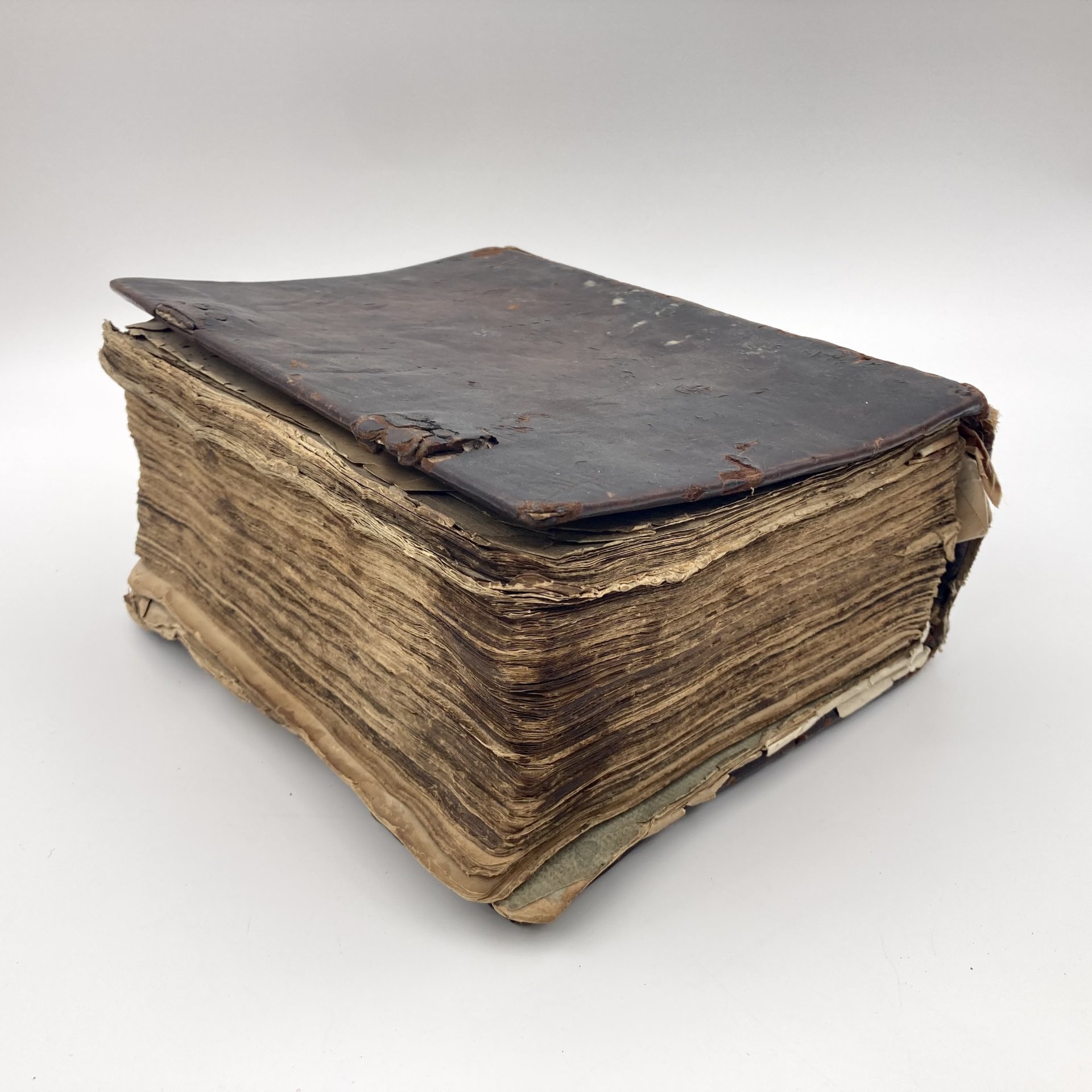 Книга "Псалтырь" (перепечатка с образца 1646 г.), бумага, печать, дерево, кожа, латунь