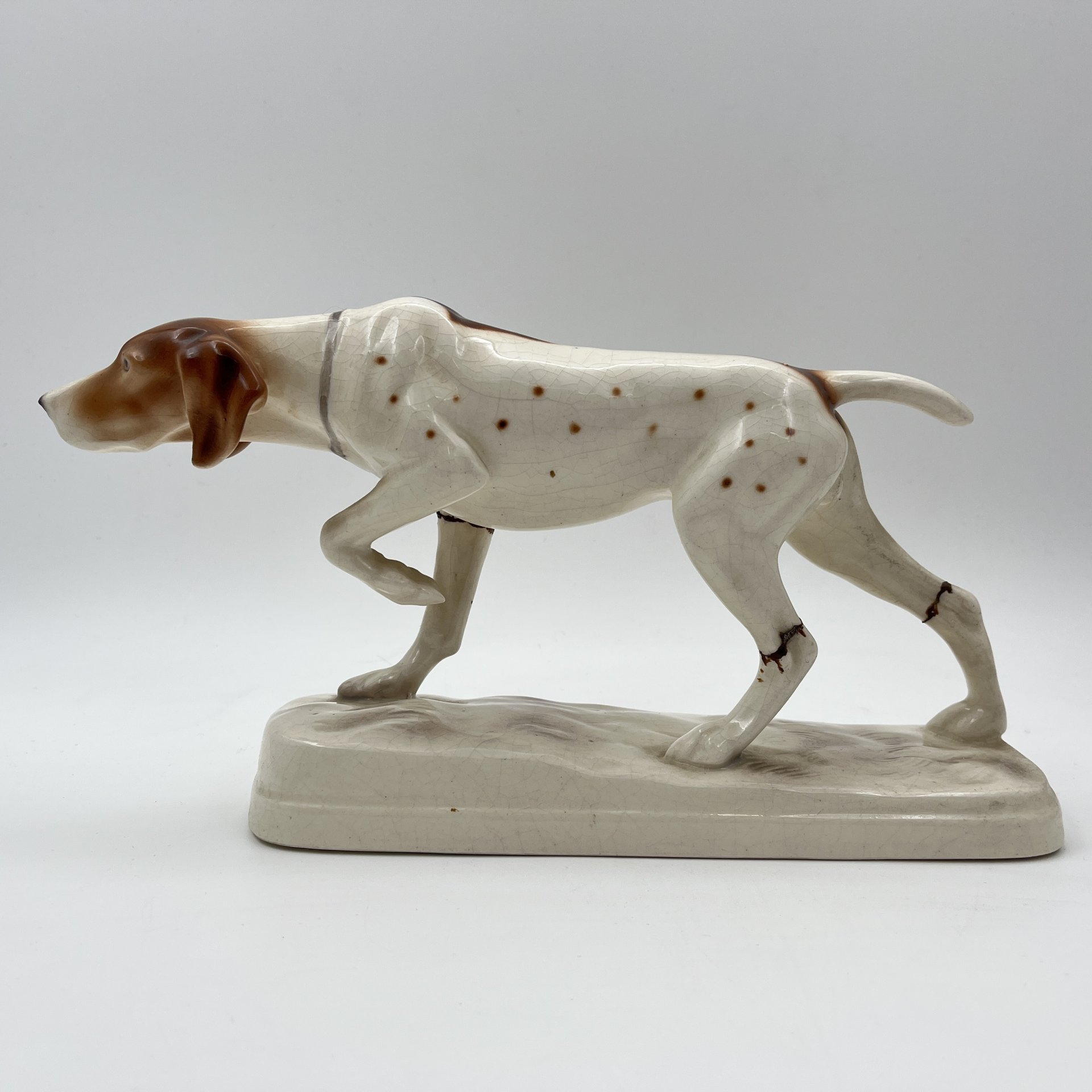 Статуэтка "Гладкошерстный бракк", фаянс, аэрография, Sitzendorf, ГДР, 1950-1972 гг.