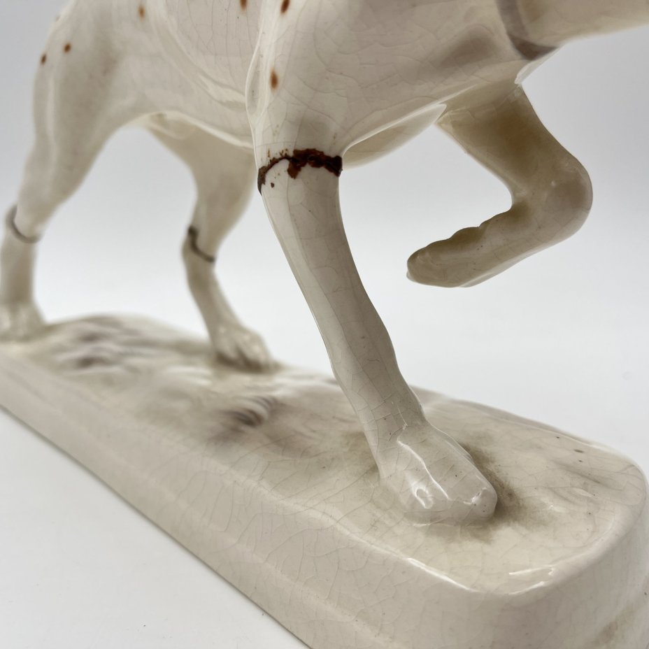 Статуэтка "Гладкошерстный бракк", фаянс, аэрография, Sitzendorf, ГДР, 1950-1972 гг.