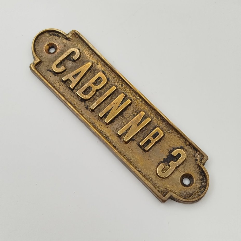 Табличка "Cabin Nr 3" ("Каюта № 3")
