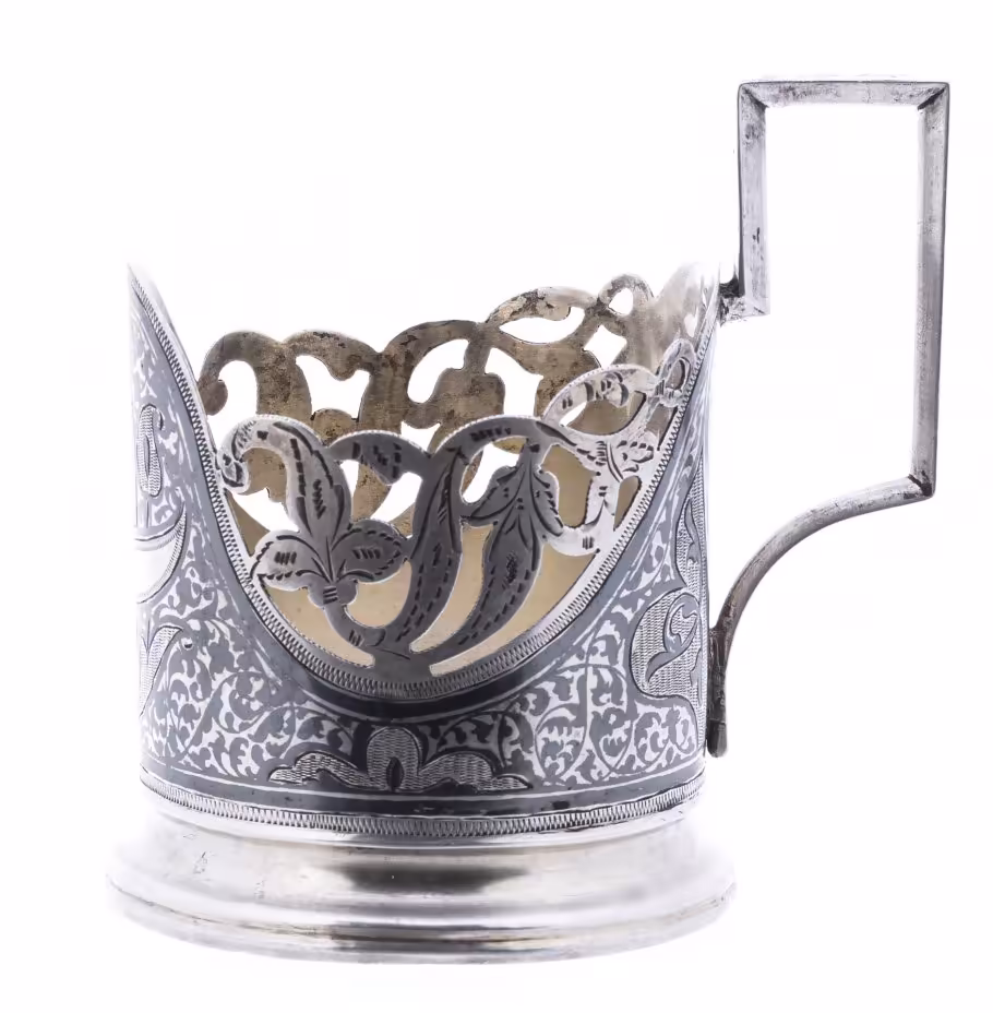 Подстаканник с растительным декором, серебро 875 пр., золочение, чернь, Кубачинский художественный комбинат, СССР, 1961-1968 гг., Кубачинский художественный комбинат