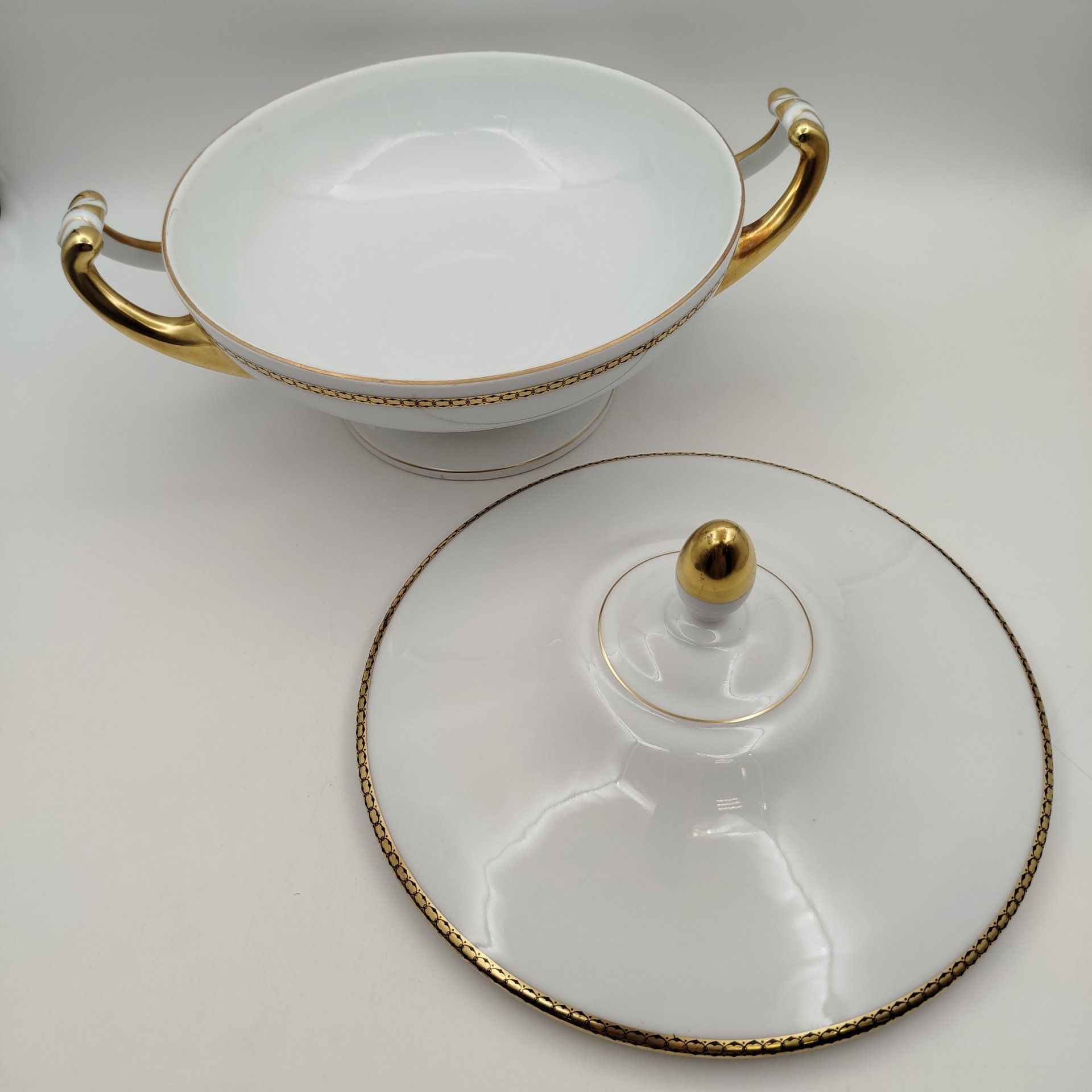 Супница изящной формы "Elvira", фарфор, золочение, Edelstein Bavaria (Эдельштейн), Германия, 1942-1972 гг., Edelstein Bavaria (Эдельштейн)