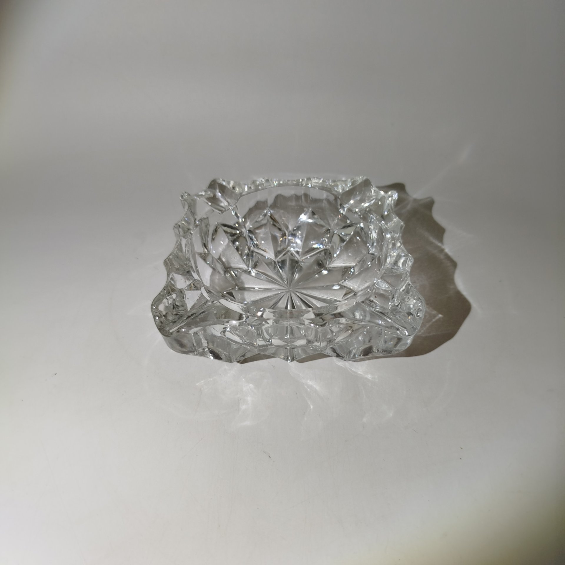 Пепельница с геометрическим декором, хрусталь, СССР, 1970-1980 гг.