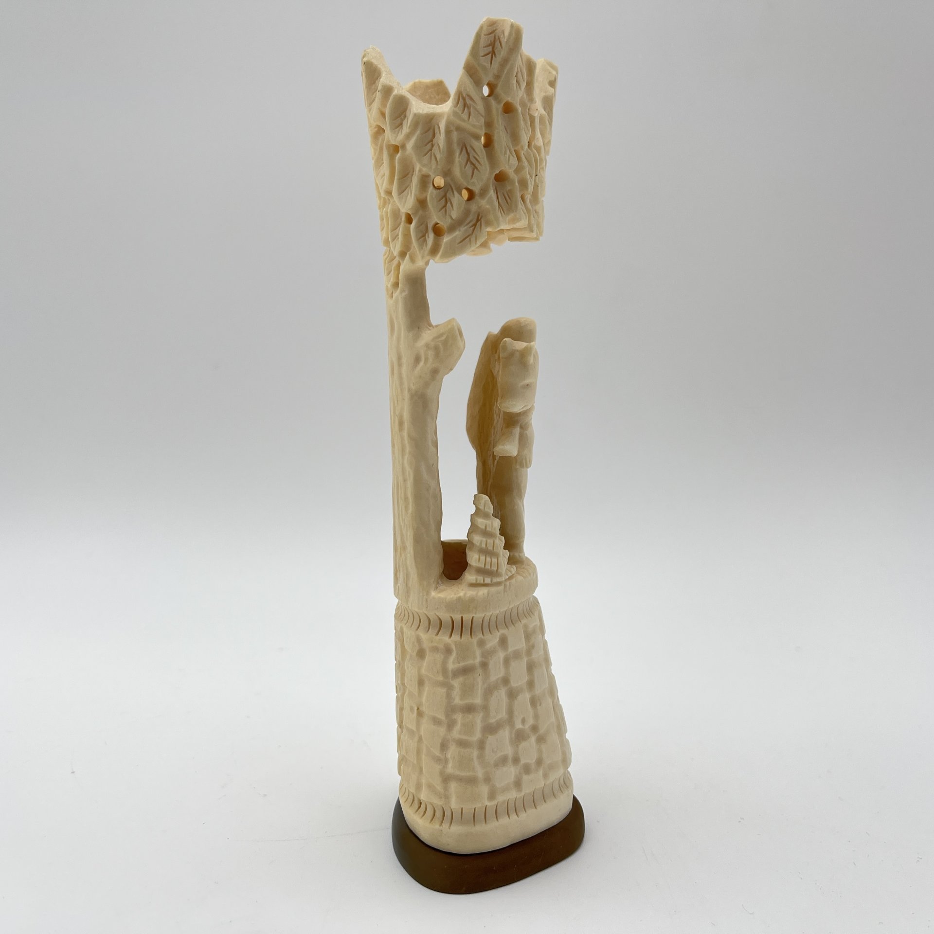 Статуэтка-карандашница "Машенька и медведь"