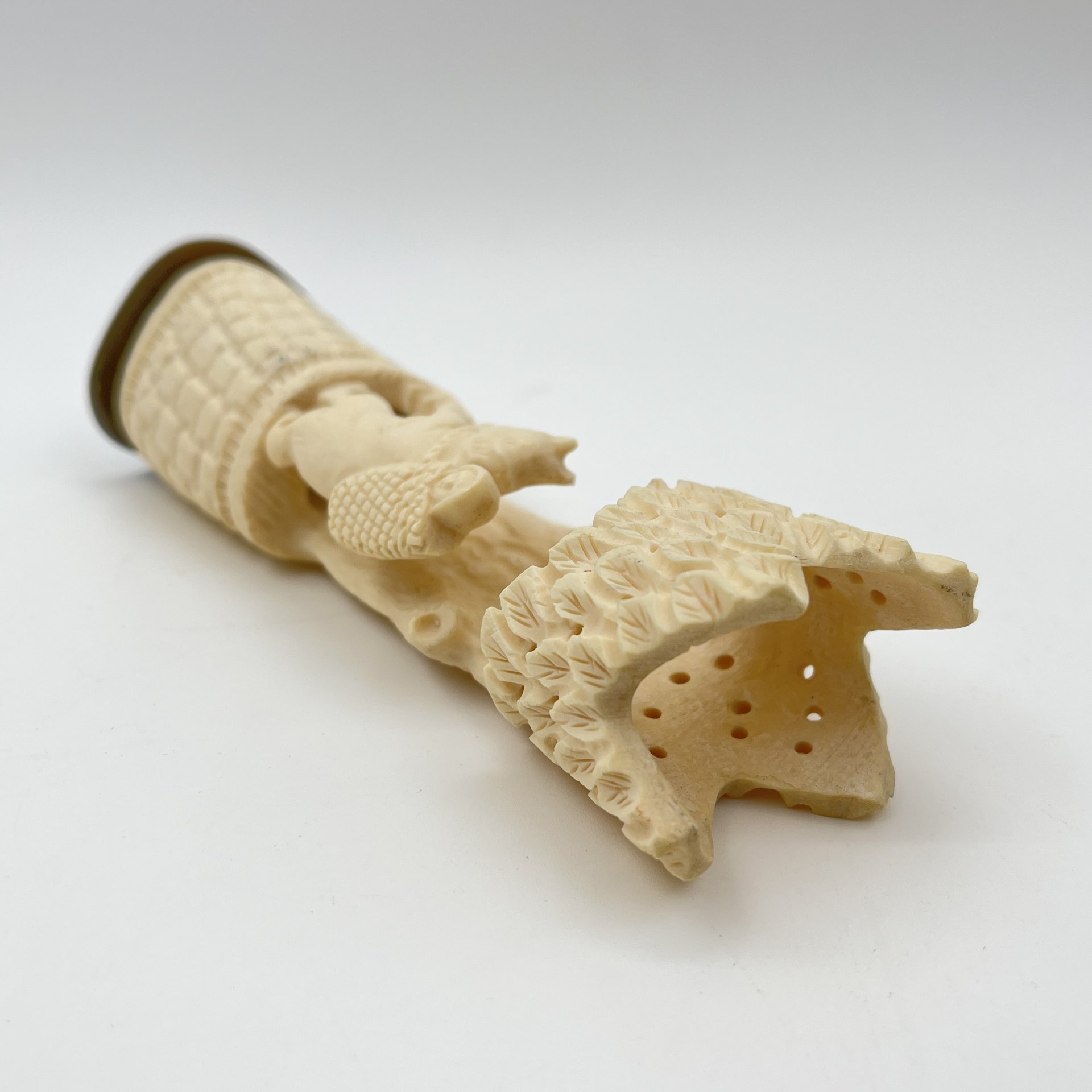 Статуэтка-карандашница "Машенька и медведь"