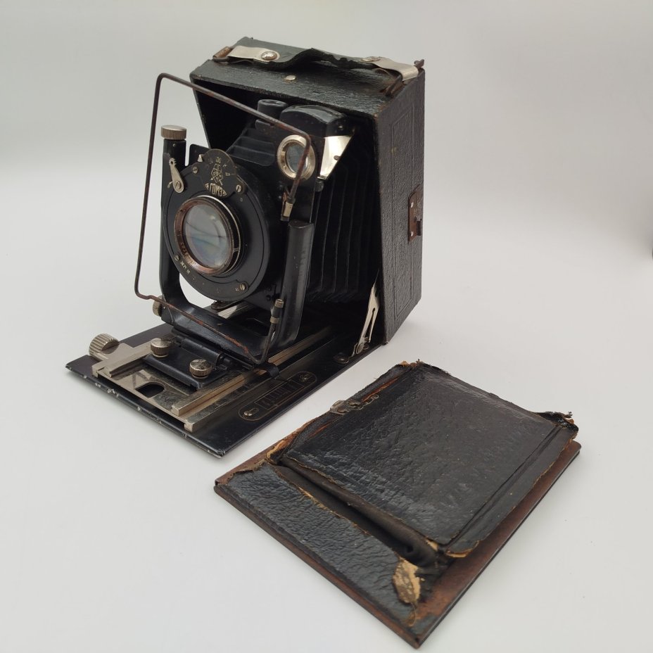 Фотоаппарат пластиночный "Фотокор-1" в оригинальном кофре с пластинами в комплекте, металл, стекло, Государственный оптико-механический завод имени ОГПУ (ГОМЗ), СССР, 1930-1941 гг.