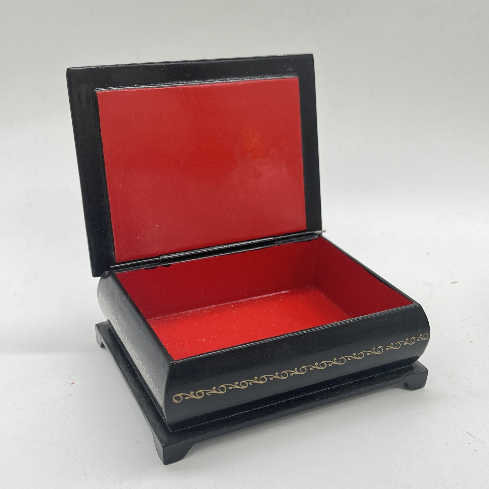 Шкатулка "Тройка", папье-маше, деколь, Россия, 2000 г.