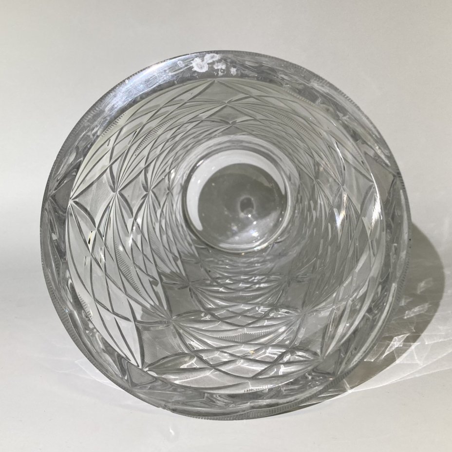 Высокая ваза с геометрическим декором, хрусталь, СССР, 1970-1990 гг.